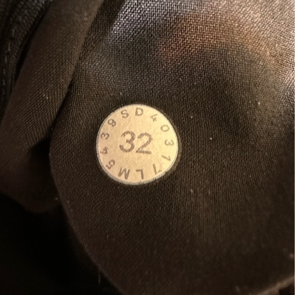 Lululemon mens Gray ABC Classic Fit 5 pockets Warpestreme Pants - Picture 5 of 6